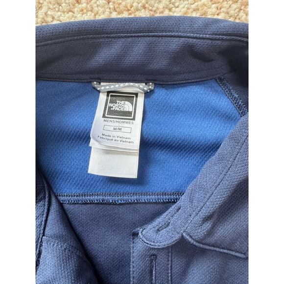 THE NORTH FACE Performance short sleeve, collared shirt, size Men's Med; Blue - Picture 10 of 11